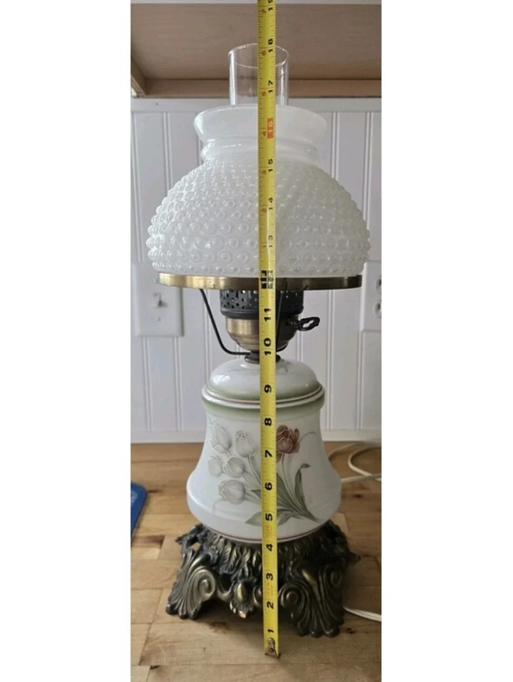 Vtg 1970s Hurricane Table Lamp Milk Glass Floral Brass Base Works  GWTW Style